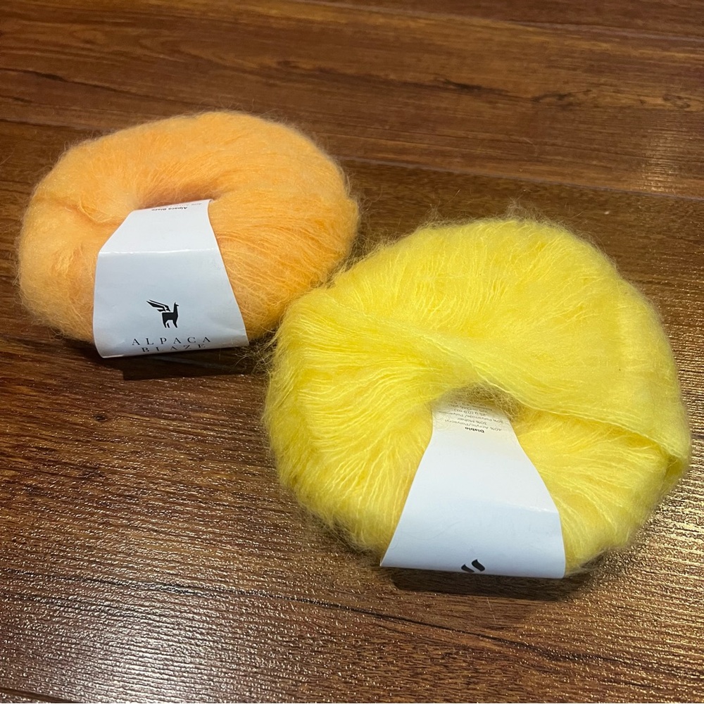 2 NEW Hobbii Mixed Lot Diablo Alpaca Blaze Yellow and Orange Mohair Alpaca Knit